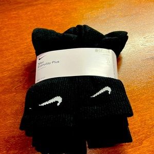 6PAIRS BRAND NEW UNISEX EVERYDAY PLUS NIKE SOCKS